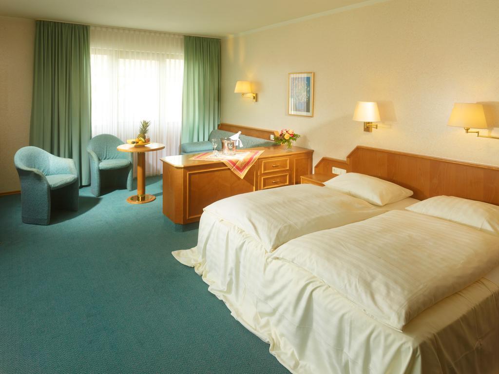 Hotel Loesch Pfaelzer Hof Romerberg Bilik gambar