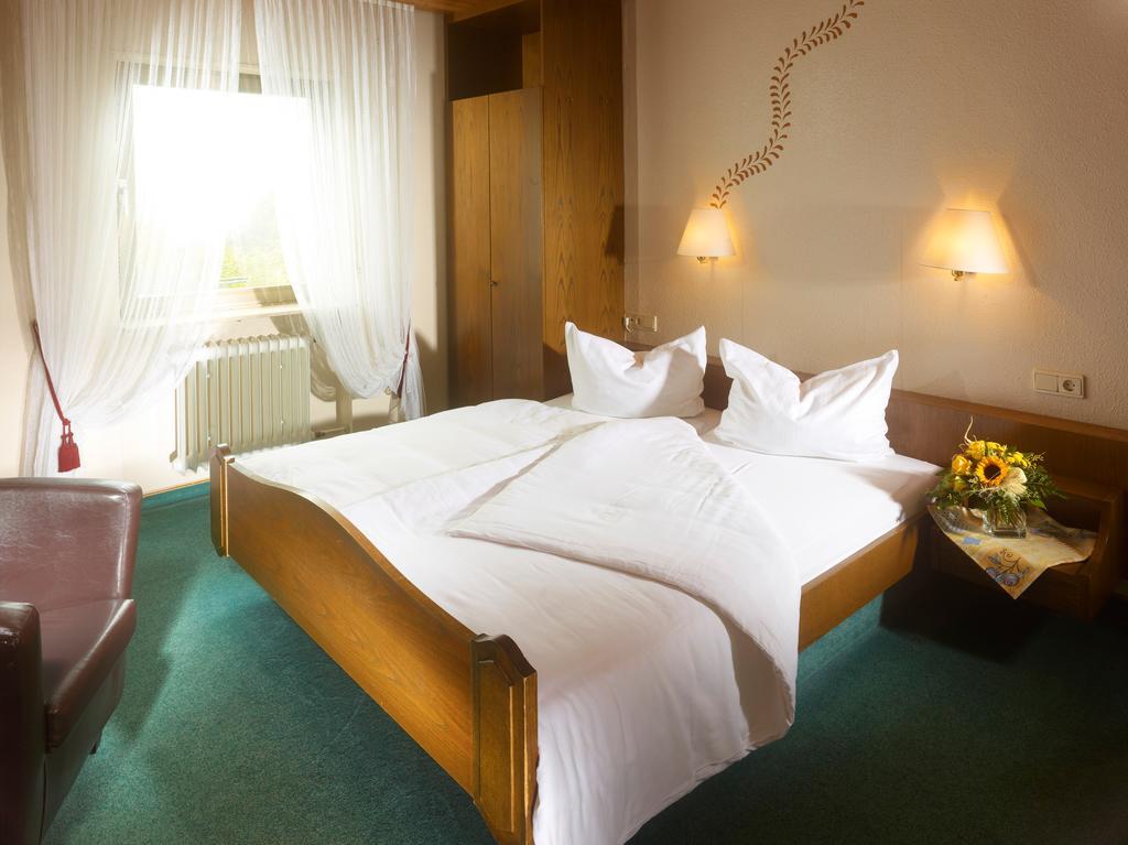 Hotel Loesch Pfaelzer Hof Romerberg Bilik gambar